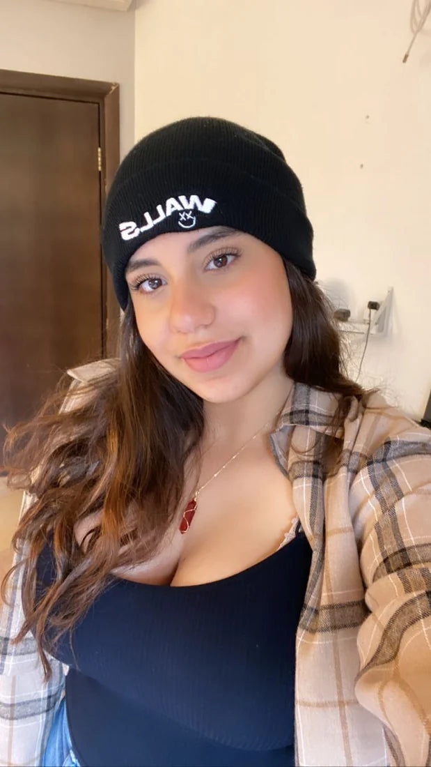 Zara J. using the CozyyBloom Relief Wrap